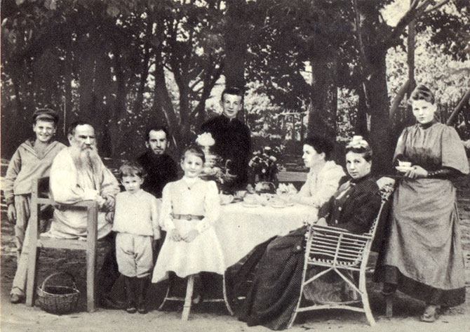 Lev Tolstoy with his family