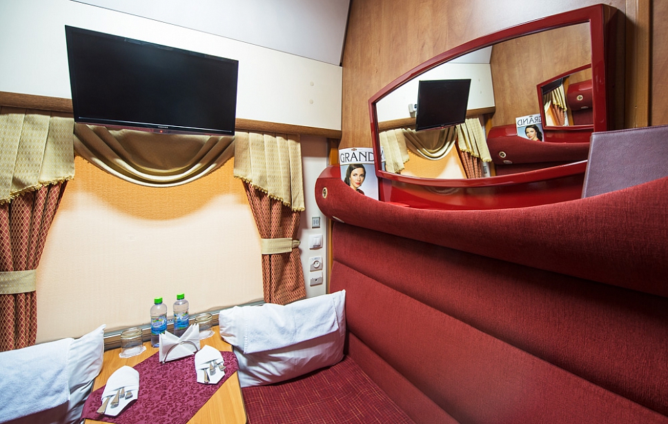 Business class compartment