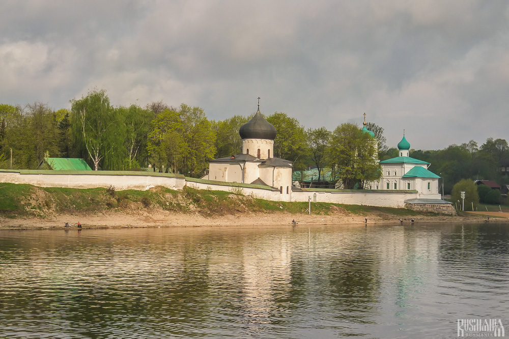 Mirozhsky Monastery - Pskov