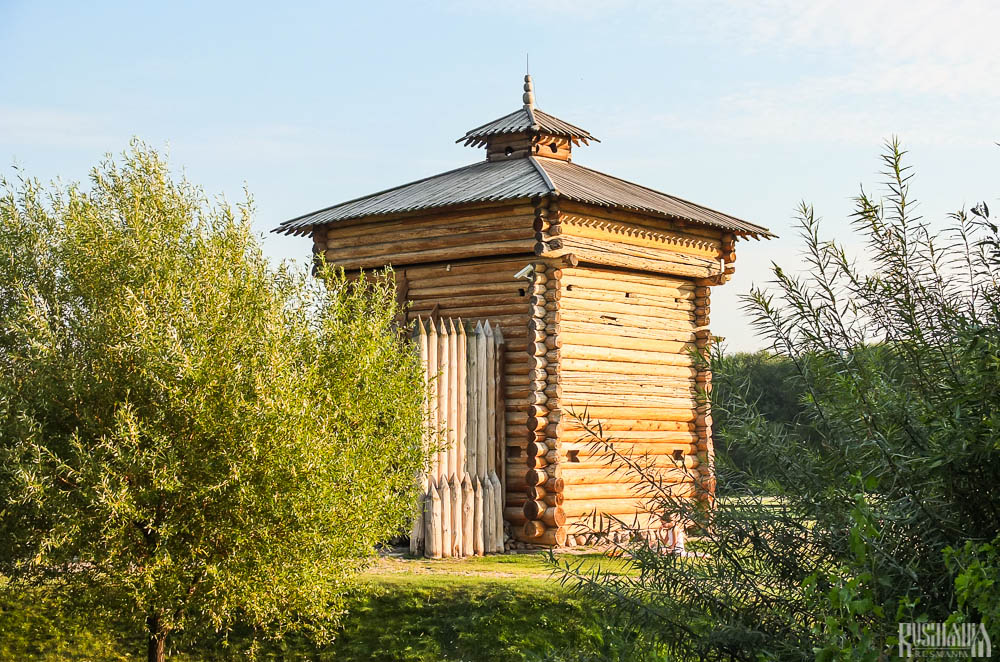 Tower of the Bratsk Stockade, Kolomenskoe Estate (August 2013)