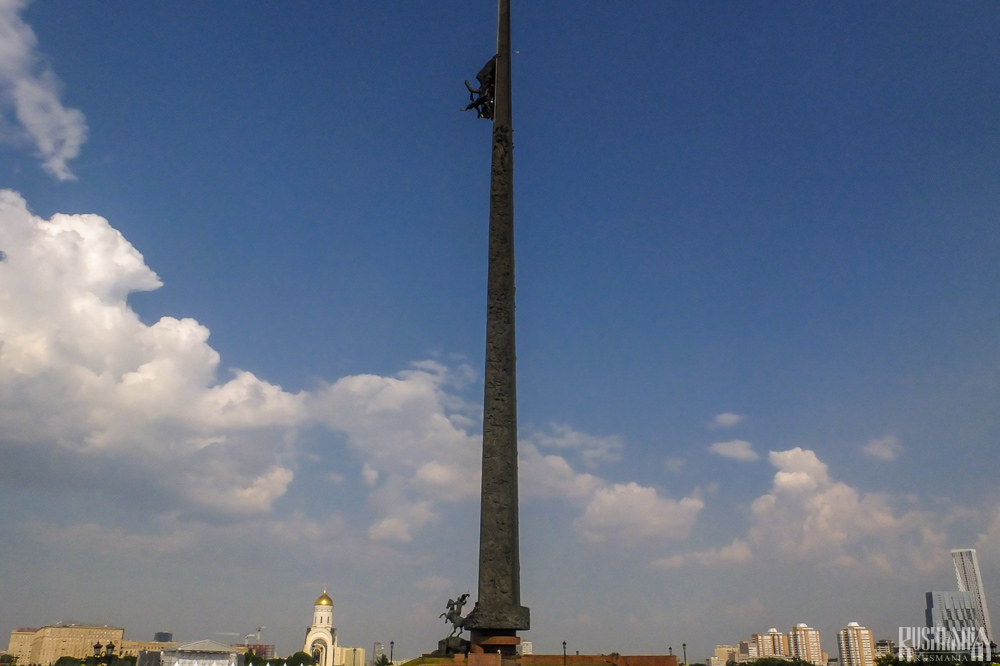 Victory Monument, Victory Park (June 2013)