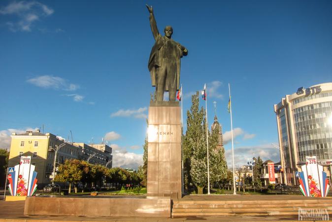 Vladimir Lenin Monument (September 2012)