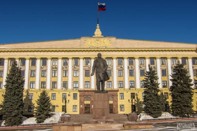 Vladimir Lenin Monument (March 2011)