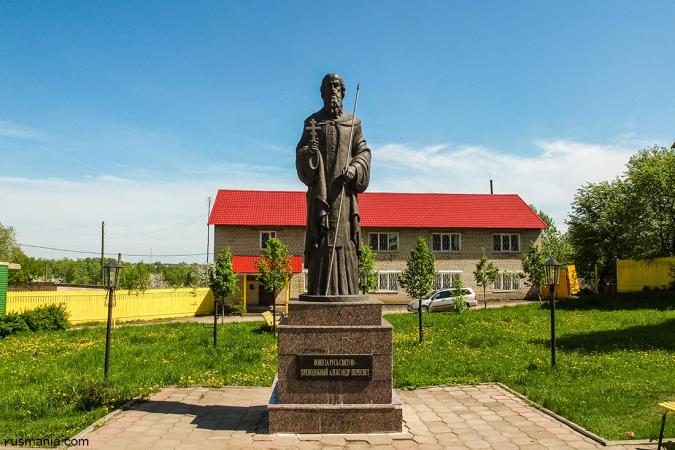Aleksandr Peresvet Monument