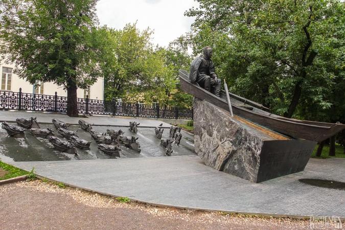 Mikhail Sholokhov Monument (July 2013)