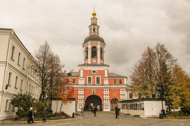 St Simeon the Stylite's Gate-Church, Svyato-Danilov Monastery (October 2011)