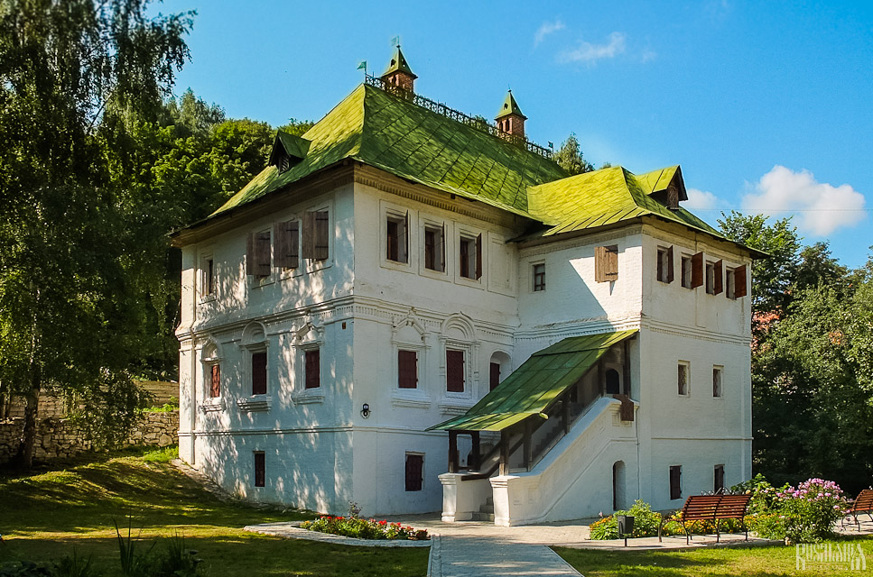 Sapozhnikov House