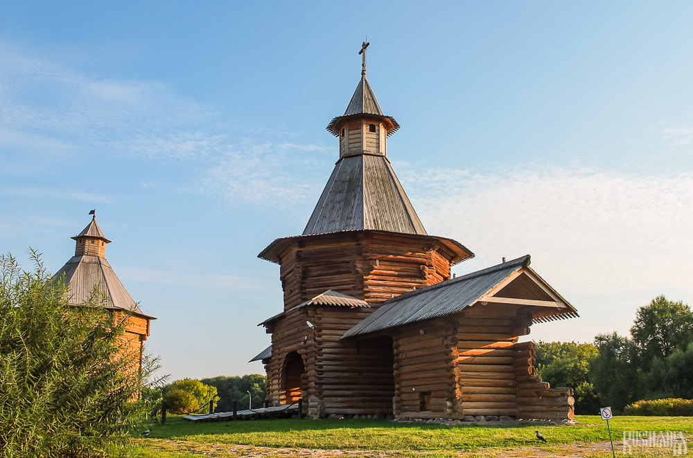 Gateway Tower of the Nikolo-Korelsky Monastery, Kolomenskoe Estate (August 2013)
