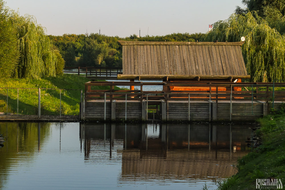 Watermill, Kolomenskoe Estate (August 2013)