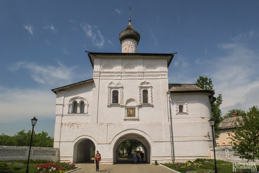 Annunciation Gate-Church, Spaso-Yevfimiev Monastery (May 2013)
