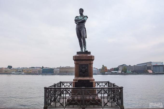 Admiral Ivan Kruzenshtern Monument (October 2014)