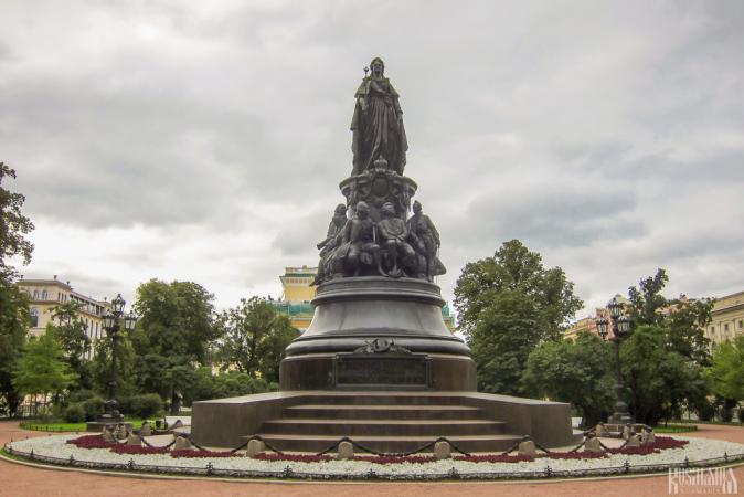 Empress Catherine the Great Monument (August 2010)