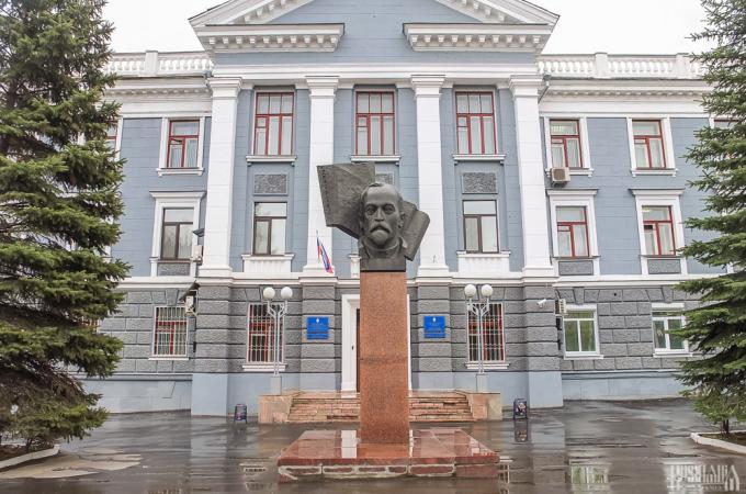 Feliks Dzerzhinsky Monument (May 2014)