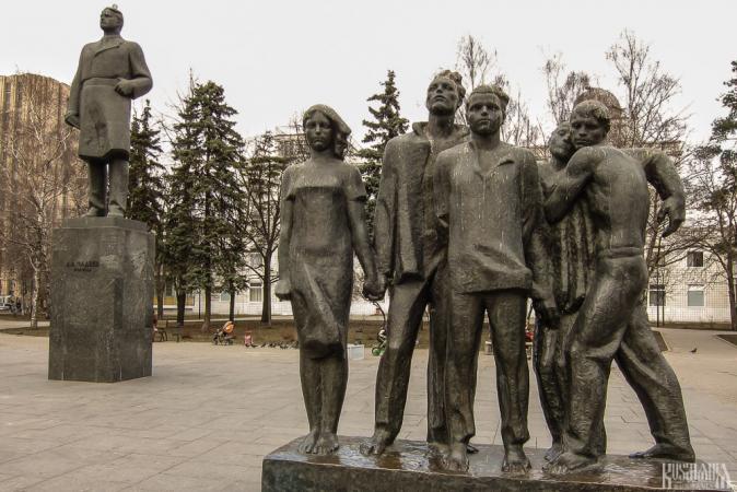 Aleksandr Fadeev Monument (April 2010)