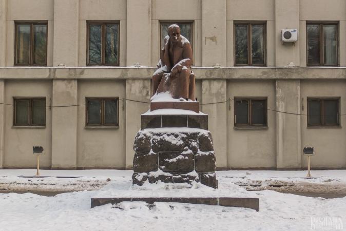 Vladimir Lenin Monument (January 2013)