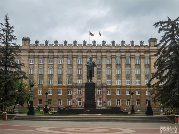 Vladimir Lenin Monument (May 2011)