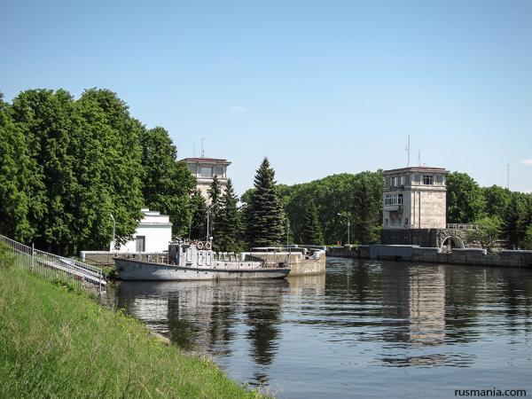 Lock No. 1 of the Moscow Canal (May 2010)