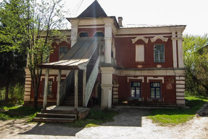 Makarov Chambers