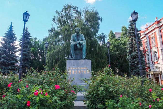 Ivan Nikitin Monument