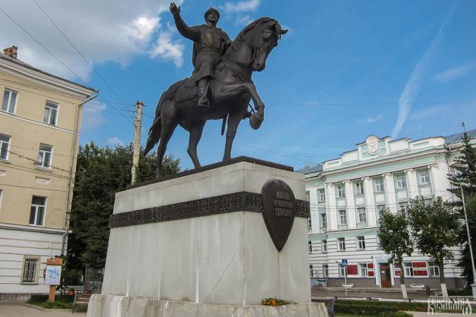 Prince Mikhail Yaroslavich Monument (August 2012)