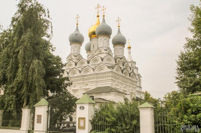 St Nicholas' Church at Pyzhy (July 2013)