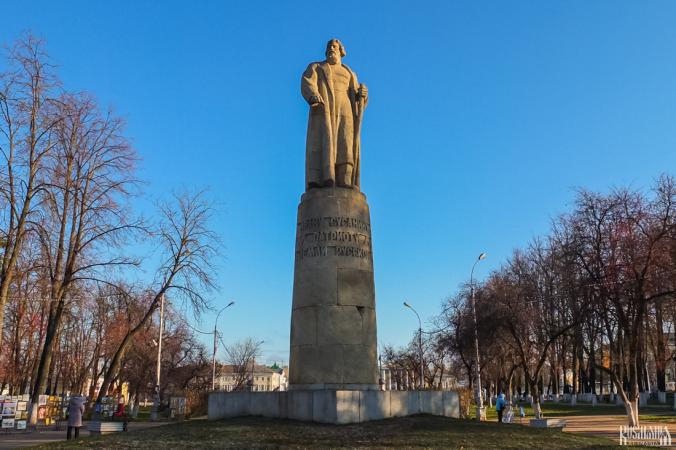 Ivan Susanin Monument (November 2014)