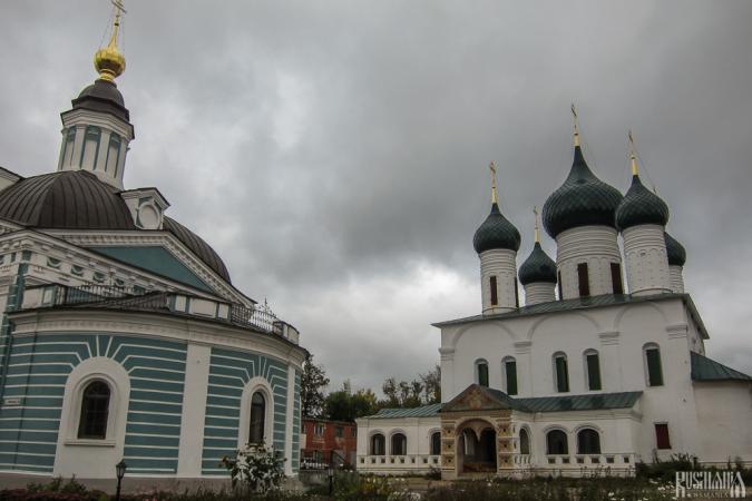 Ensemble of Ascension Church and Presentation of the Lord Church (June 2009)
