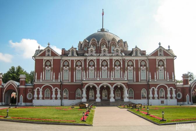 Petrovsky Travellers Palace (June 2011)
