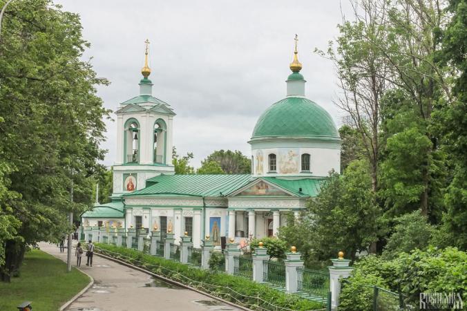 Trinity Church on Vorobyovy Gory (May 2013)